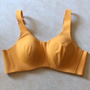 Knix Catalyst mango sports bra Size Small fits 32A 32B 34A clean GUC